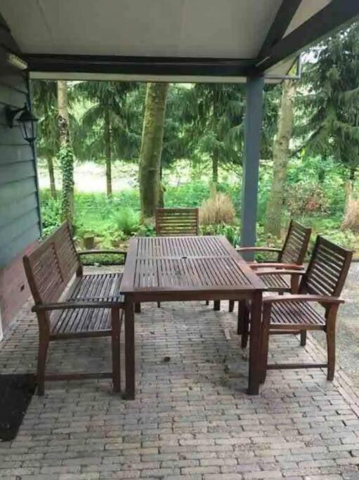 פוטן Heerlijk Huis In Een Prachtige Bosrijke Omgeving. מראה חיצוני תמונה